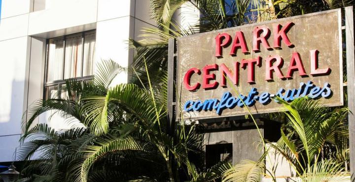 Hotel Park Central Comfort- E- Suites Pune Exterior foto