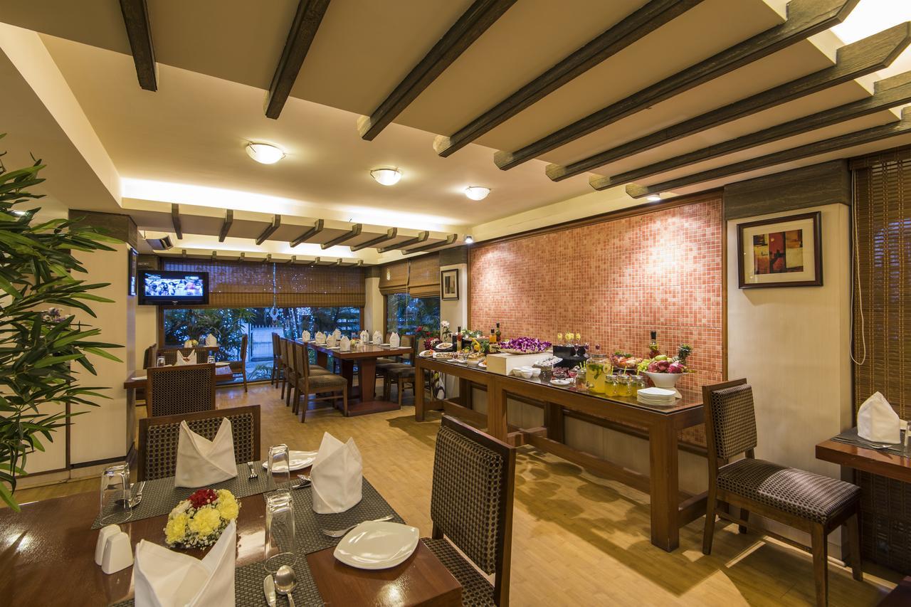 Hotel Park Central Comfort- E- Suites Pune Exterior foto