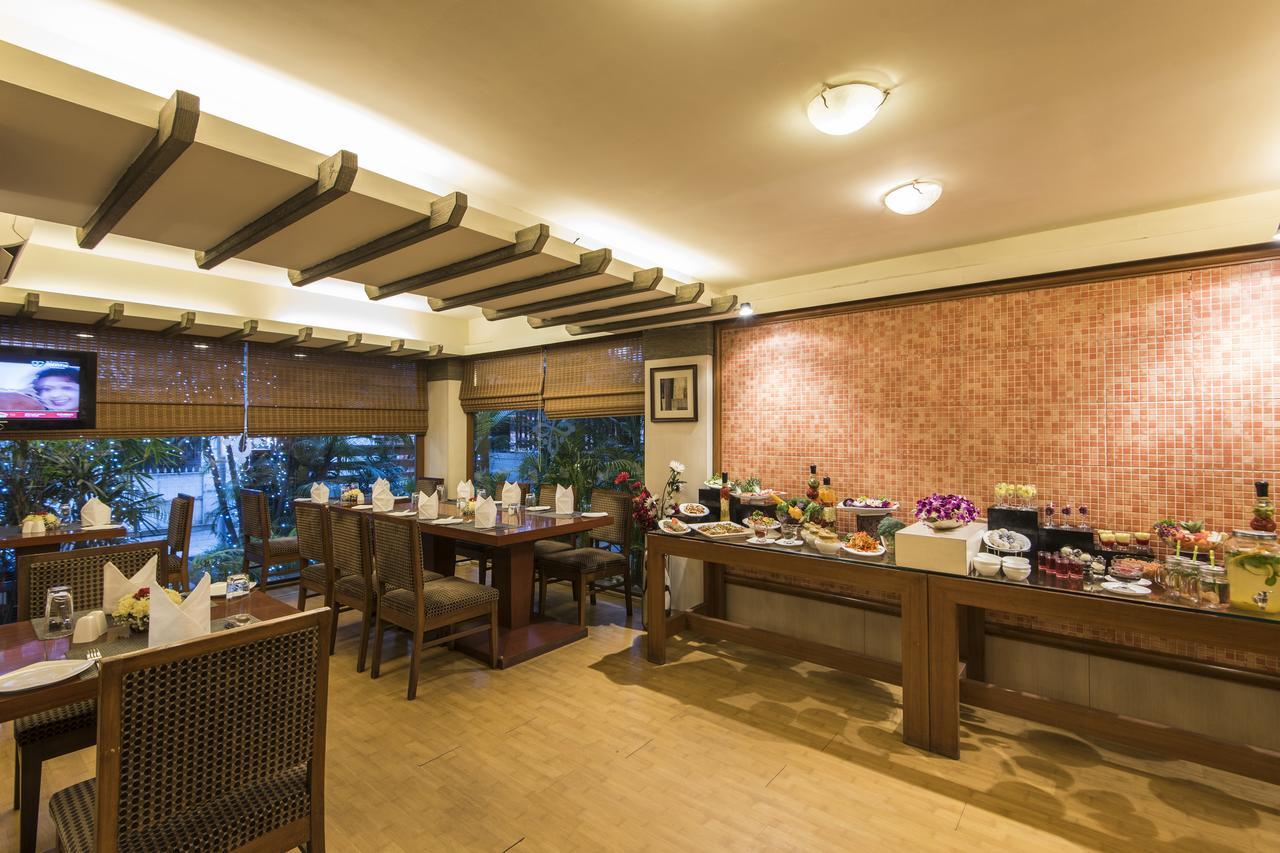Hotel Park Central Comfort- E- Suites Pune Exterior foto