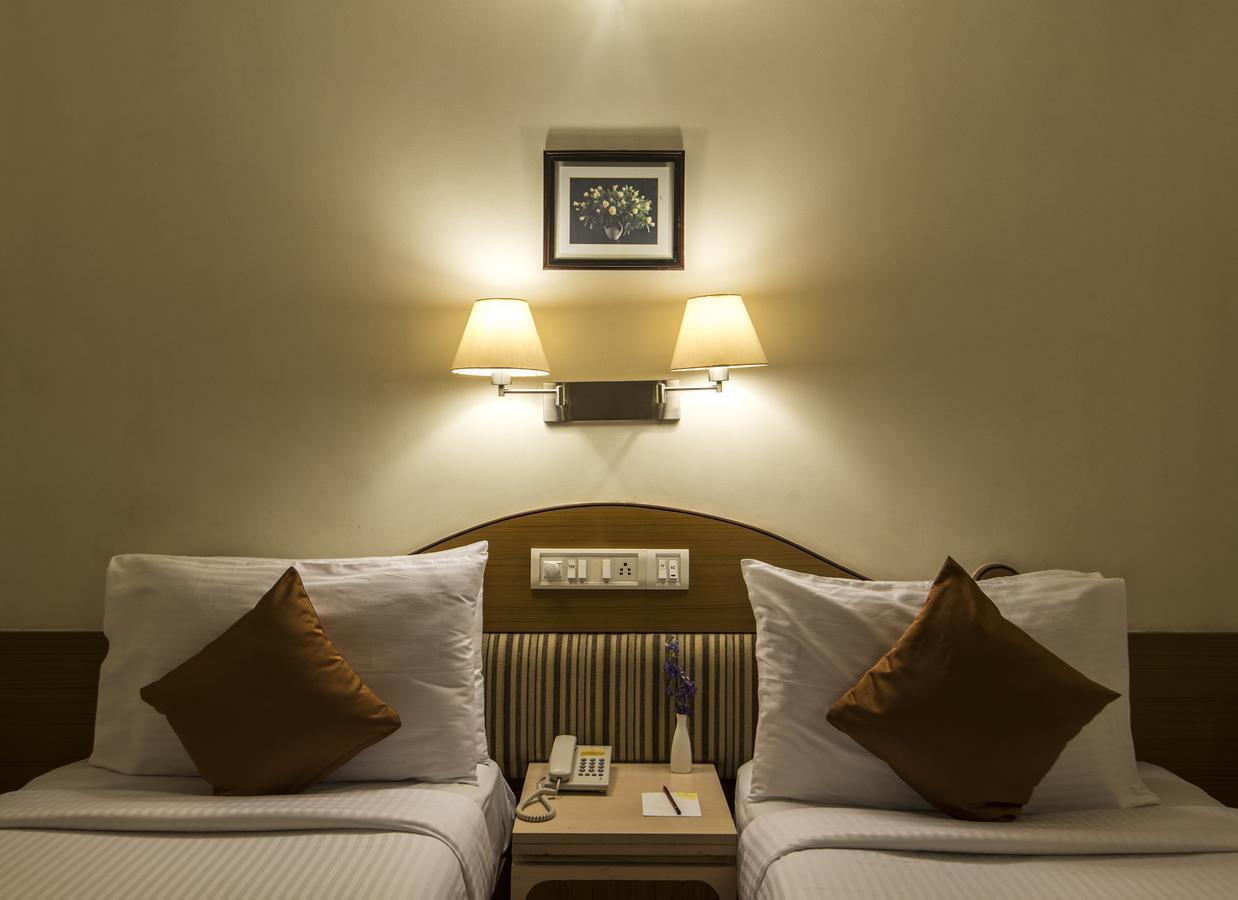 Hotel Park Central Comfort- E- Suites Pune Exterior foto