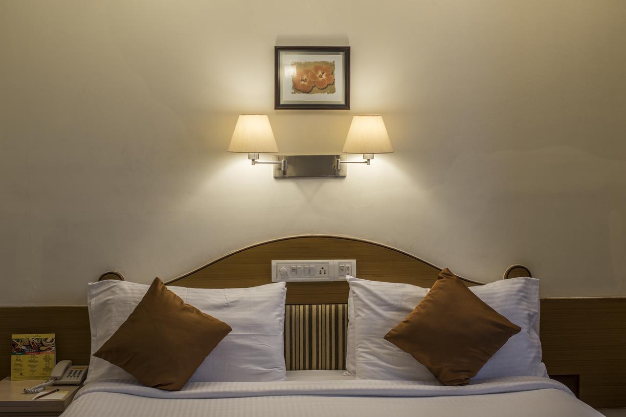 Hotel Park Central Comfort- E- Suites Pune Exterior foto