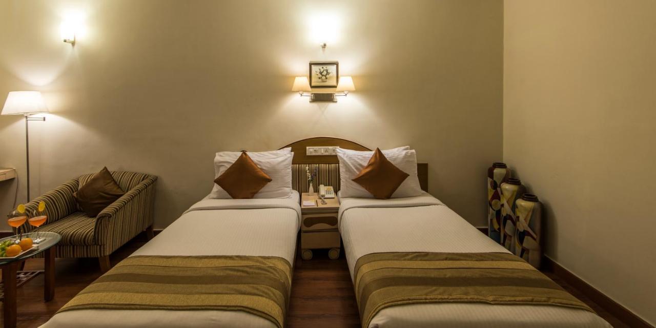 Hotel Park Central Comfort- E- Suites Pune Exterior foto