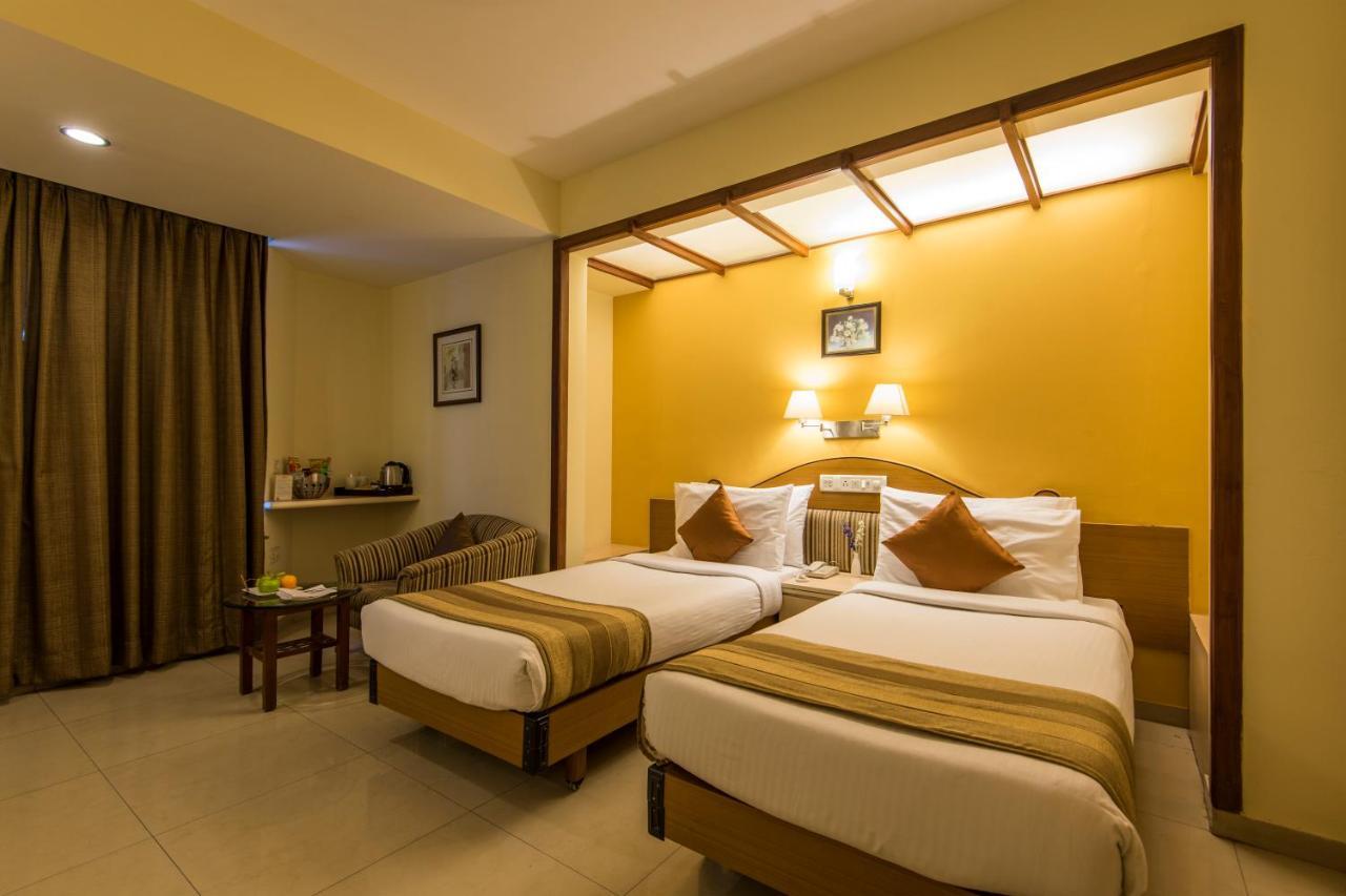 Hotel Park Central Comfort- E- Suites Pune Exterior foto