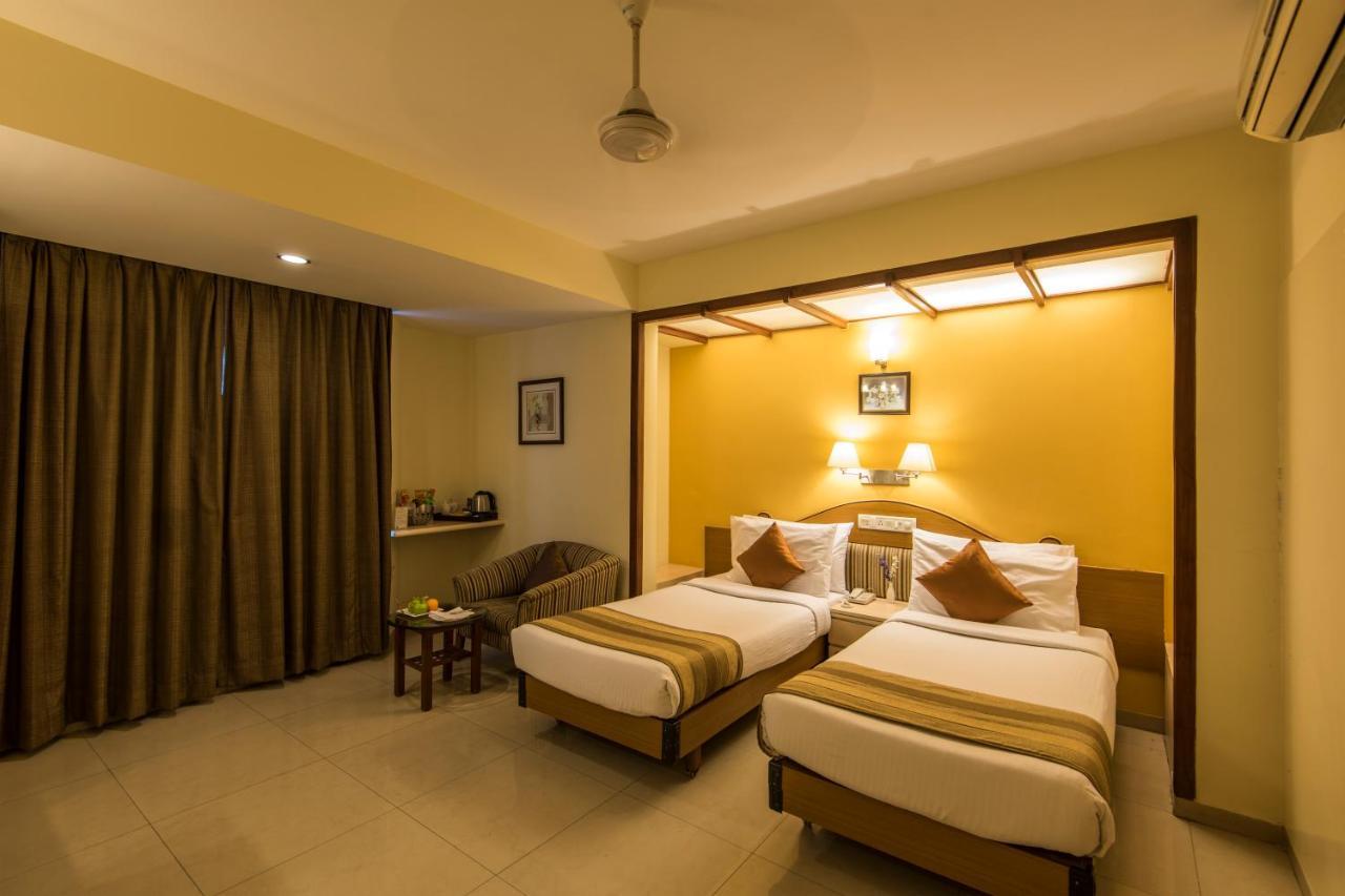Hotel Park Central Comfort- E- Suites Pune Exterior foto